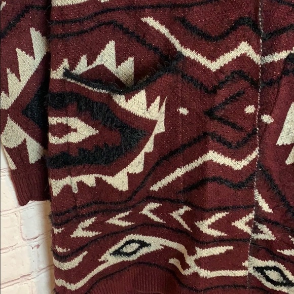 🌸2/$25 NWOT Black Rivet Cardigan Sweater black maroon cream Faux Fur - Picture 4 of 8